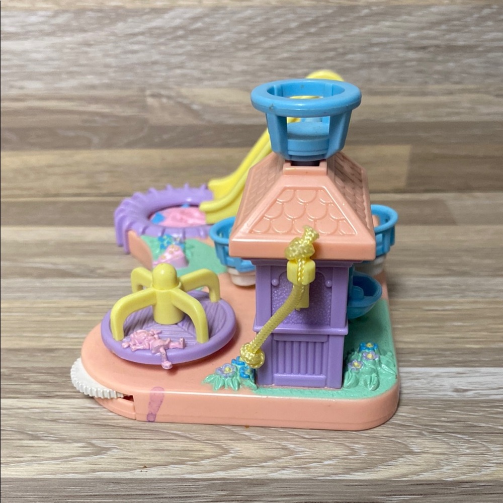 Polly Pocket bluebird toys Colorful Playhouse Toy Set - Picture 4 of 7